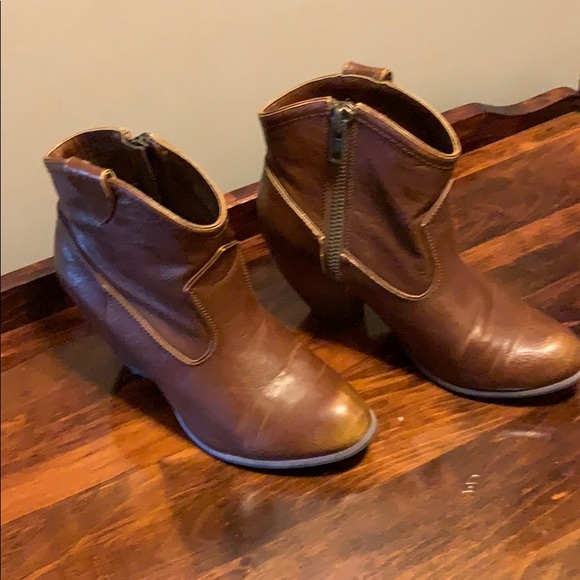 Not Rated Shoes - Cowboy like distressed bootie